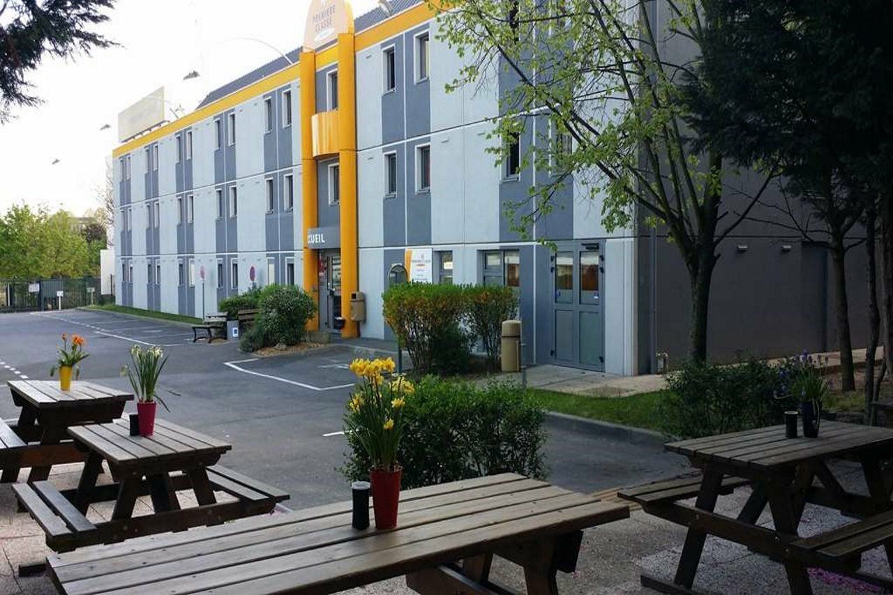 فندق بريمير كلاسيه مونتريول موراوْيْ المظهر الخارجي الصورة B&B Hotel in Paris